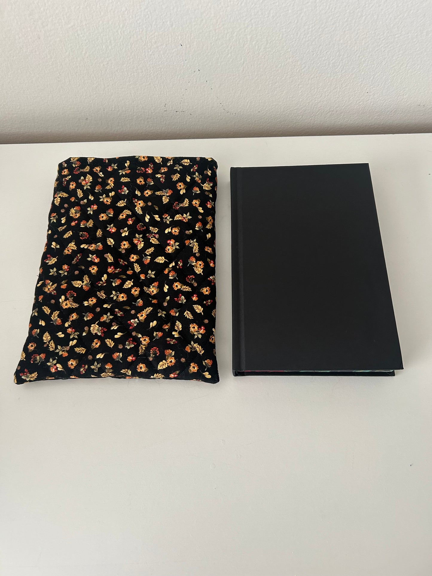 Black Floral Vertical Booksleeve