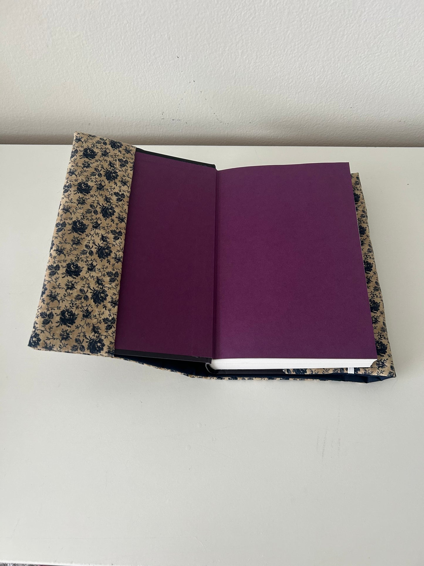 Blue Floral Adjustable Book Cover