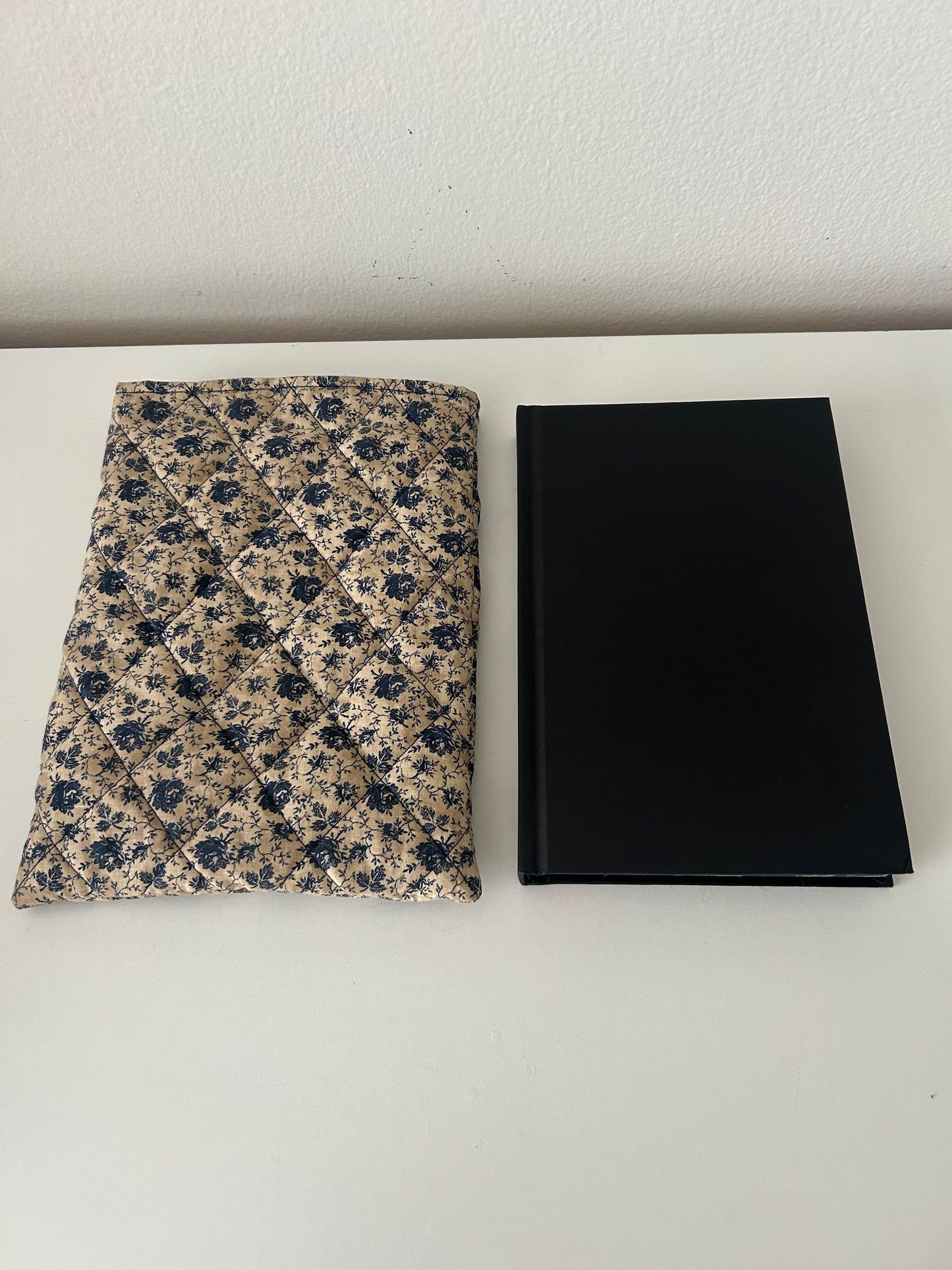 Blue Floral Vertical Booksleeve